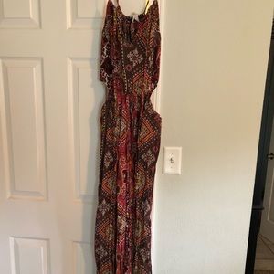 Stunning Chelsea and violet cutout dress